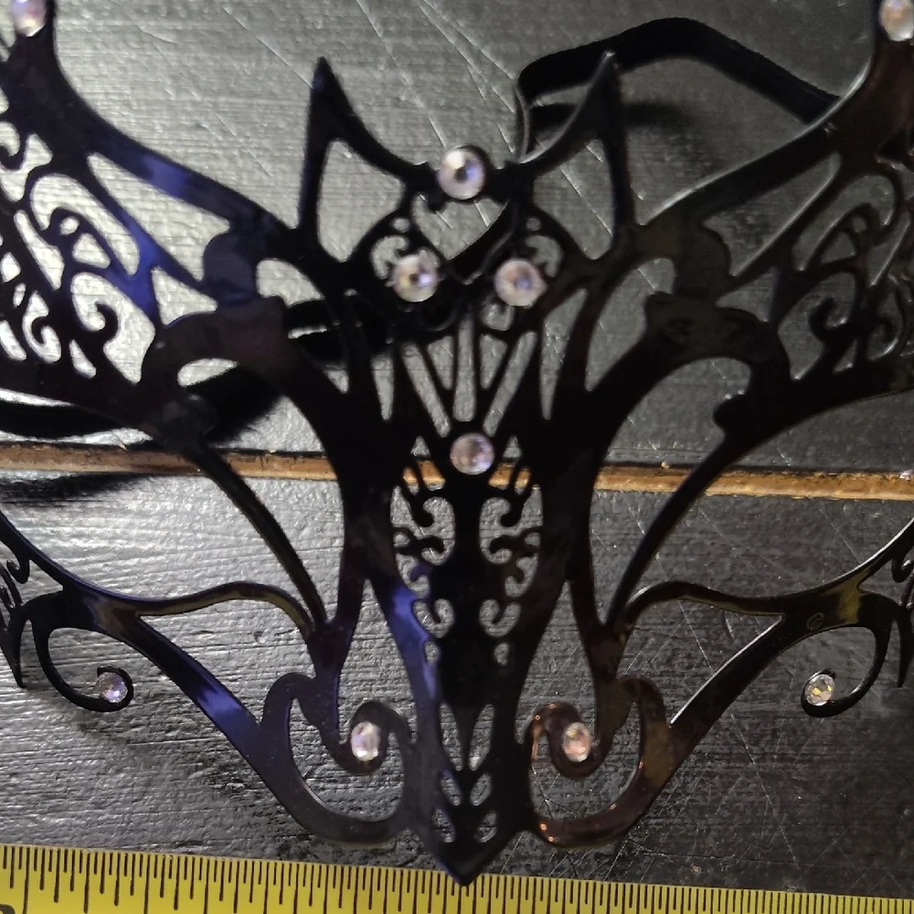 BATMAN METAL Elegant Black Filigree Mask with Rhinestones